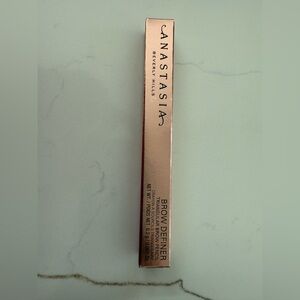 Anastasia Beverly Hills Brow Definer in Dark Brown